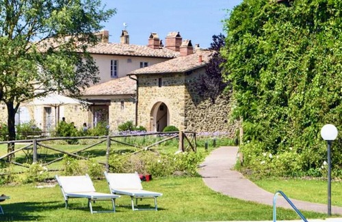 Montalcino Villa | VILLA BRUNELLO - Twelve Bedroom Villa, Sleeps 24