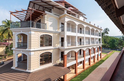 Gauravaddo Villa | Villa Calangute Phase 17- 12 BHK Private Pool+ Jacuzzi+ Party Room + Games Area