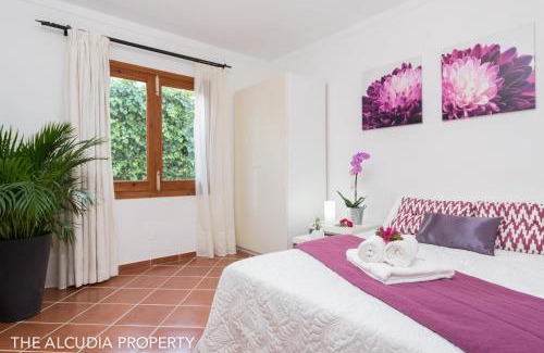 es Bacares Ski Chalet | VILLA CAN JAUME