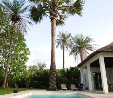 Cap Skirring Villa | Villa Cap Ouest Piscine Grand Jardin à 2 Pas de l'Océan