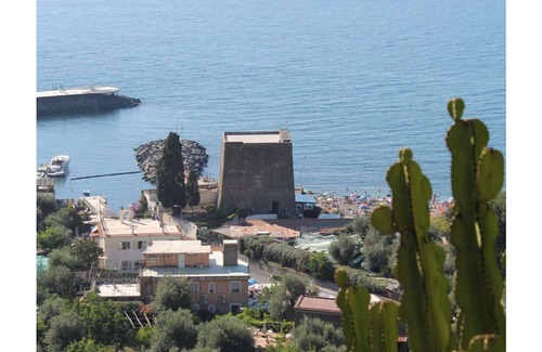 Seiano Bed & Breakfast | Villa Capri B & B and Tours - Triple room