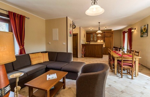 Kringa Villa | Villa Catarina with Beautiful and Spacious Garden and Pool