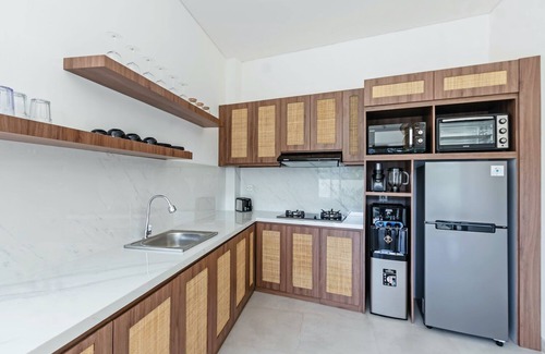 Padonan Villa | Villa Celestial Brand New Enchanting 2 BR with Aircon Living Canggu