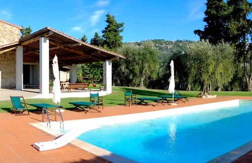 Stiava Apartment | Villa Cenami on hilltop - Sogno apartment - big POOL with view near by seaside