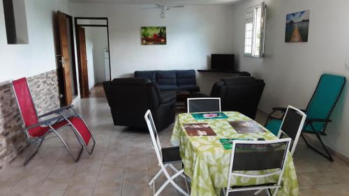 Desbonnes Apartment | VILLA Charly, Spacieux appartement proche Deshaies