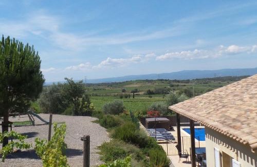 Montbrun-des-Corbieres Villa | Villa Charm in Montbrun