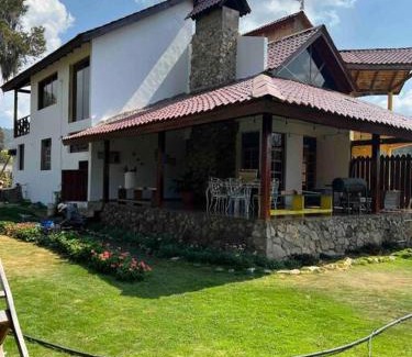 Constanza Villa | Villa Cipreses del Arroyo