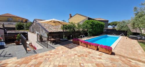 Trecastagni Villa | Villa con fascino antico e comfort moderno