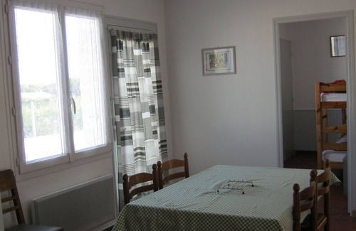 Coussay-les-Bois House | Villa Coussay-les-Bois, 2 bedrooms, 4 persons