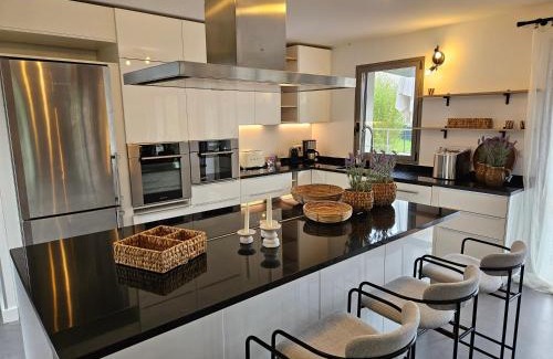 Vouvray Villa | Villa d'exception M54 Vouvray à 2H au sud de Paris proche Amboise Chenonceau Chambord