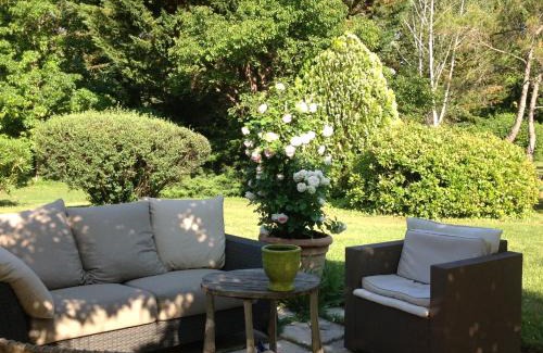 Valbonne Bed & Breakfast | Villa de Miha