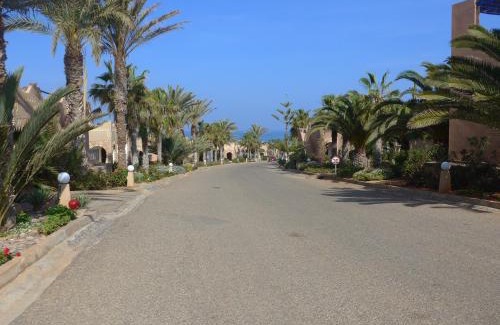 Arbaa Sahel Villa | VILLA DE STANDING -PISCINE - MER - BOULODROME - TENNIS