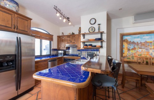Pedregal Villa | Villa de Tres Hermanas: Walk Pedregal to Downtown Cabo & Marina Promos Avail.