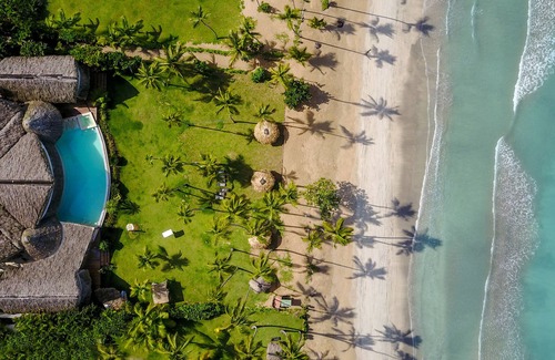 Las Terrenas Villa | Villa del Mar, Luxury villa on the beach,13 bedrooms, pool, jacuzzi, full staff