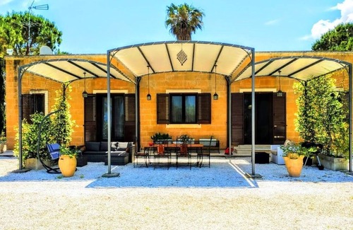 Mesagne Villa | VILLA DELLE LANTANE with Private Pool in a garden of 10,000 m. q.
