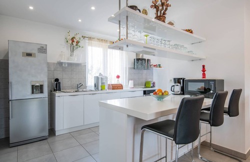 Bratulici Villa | Villa Delle Rondini with private pool