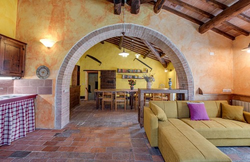 Murlo Villa | Villa Dipendenza, Historic Holding with wonderful swimming pool