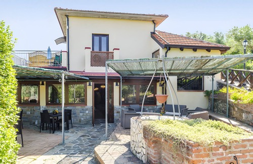 Stella Cilento Villa | Villa 'Don Elio Con Spa Privata' with Mountain View, Wi-Fi and Air Conditioning