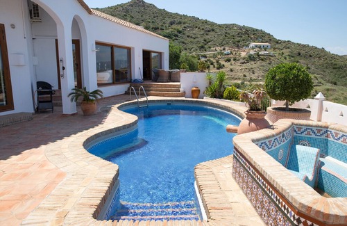 Mojacar Villa | Villa Dundas, luxurious, modern private 4 bedroom mountain villa with pool