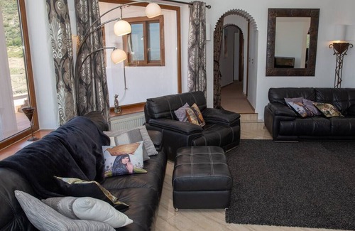 Mojacar Villa | Villa Dundas, luxurious, modern private 4 bedroom mountain villa with pool