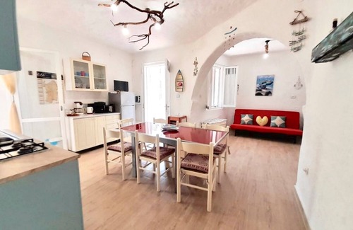 Platamona Villa | Villa Eden Beach, for 10 people, 50 meters from the beach, with garden