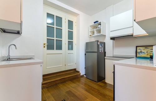 Capoliveri Villa | Villa 'Elba Offsite' with Sea View, Wi-Fi and Air Conditioning