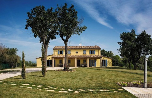 San Costanzo Villa | Villa Elettra 12&2 by Marche Holiday Villas