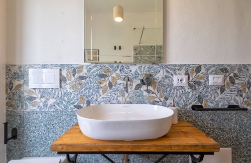 Sassari Apartment | Villa Elighe. Apartment surrounded by greenery