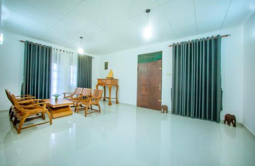 Thalapathpitiya Apartment | Villa Enchanté - Apartment in Nugegoda 2BR