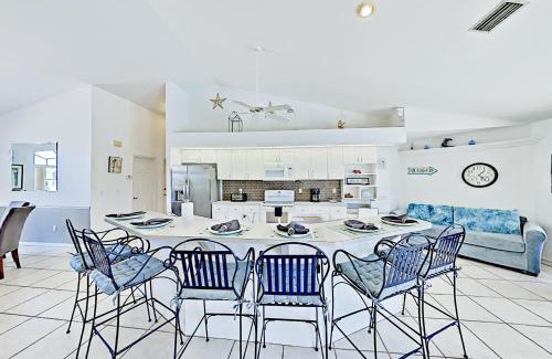 Yacht Club House | Villa Euphoria