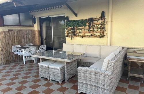Puerto Rey Villa | Villa Evelina, Casa Independiente Cerca de la Playa