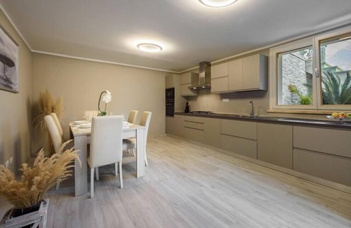 Querceta Villa | Villa Fiumetto Comfortable holiday residence