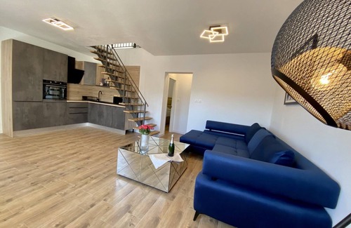 Pucisca Villa | Villa FJERA - sea view, 2 hot tubs, BBQ.