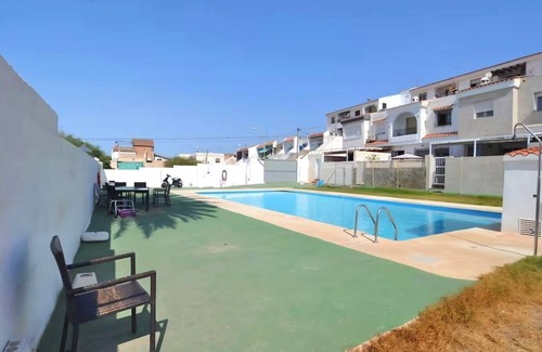 Aguadulce Ski Chalet | Villa for families or friends with shared pool and only 800m from the beach!