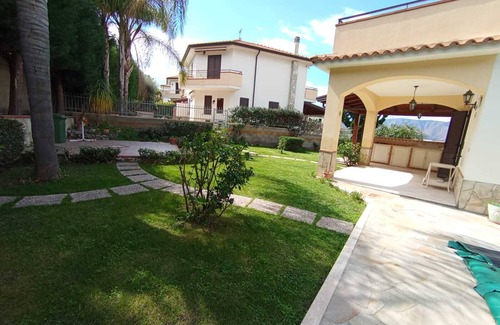 Furnari Villa | Villa Framaca