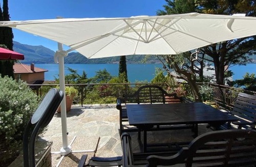 Bellano Villa | Villa front beach with private garden and parking