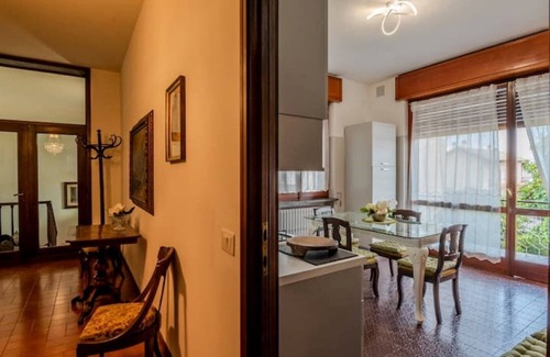 Arona Villa | Villa Gabri 1 surrounded by greenery for families within walking distance of the lake and the center