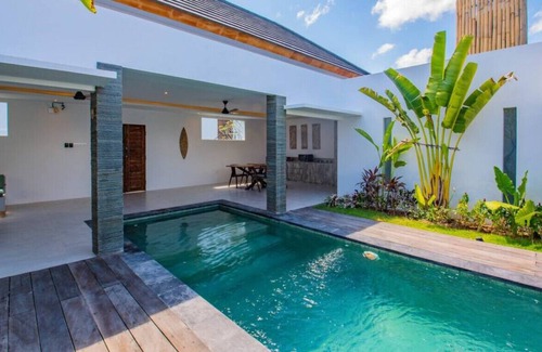 Drupadi Villa | Villa Gaia · Rice field view 2 BR villa seminyak beachside