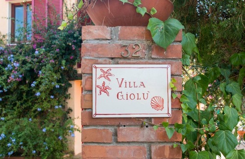 Magazzini Apartment | Villa Giolù: Azzurro Apartment 200 m to the beach, ferry discount!