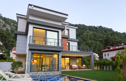 Icmeler Villa | Villa Grass İçmeler Daily Weekly Rentals