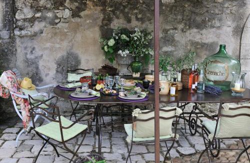 Menerbes Villa | Villa Grenache, La Bastide de Marie, Villa avec services