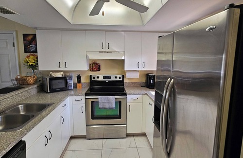 Joel Villa | Villa Hamilton-Beautiful Pool Home 🌴April 2023 renovated. nJan. 2025 Special