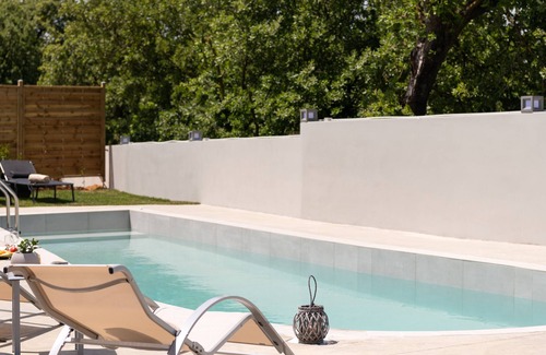 Monopari Villa | Villa Hercules Refreshing Pool & Hydromassage