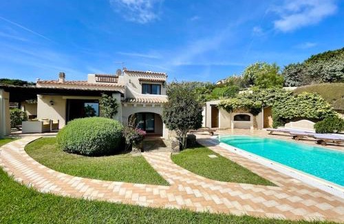 Punta De Su Turrione Villa | Villa Hibiscus Stintino