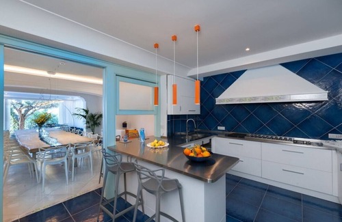 Sirenuse Villa | Villa il Glicine luxury stay on the sea