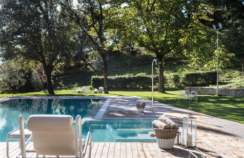 Poggio a Caiano Villa | Villa Il Cerretino Tuscany luxury pool countryside Florence