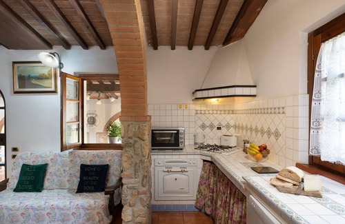 Bibbona Villa | Villa in Bibbona with 2 bedrooms sleeps 4