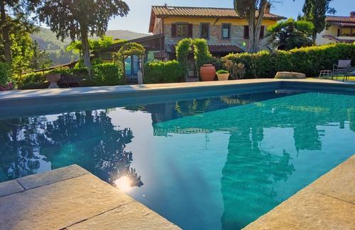 Rignano sull'Arno Villa | VILLA in FLORENTINE HILLS. 220+ EXCELLENT REVIEWS. 100% travelers recommend.