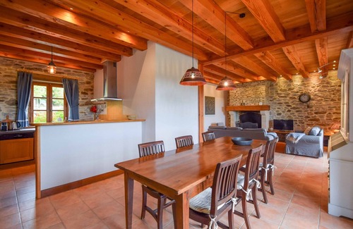 Saint-Medard-d'Excideuil House | Villa in Dordogne with Pool & Golf Course