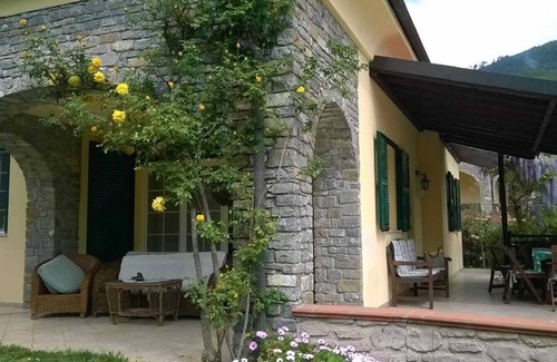 Garlenda House | Villa in Garlenda with swimming pool, a few kilometers from the sea of ​Alassio and the Golf